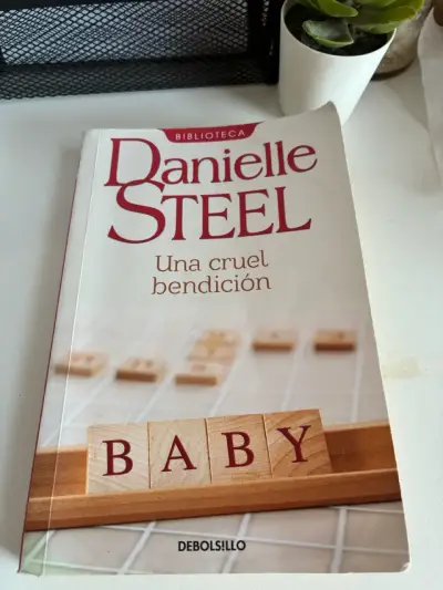 Libro 'Una cruel bendición' de Danielle Steel - miniatura 1