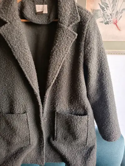 Abrigo corderito  verde oscuro con bolsillos - miniatura 5