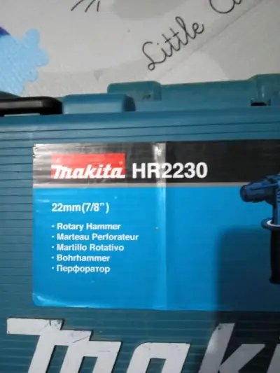 Martillo demoledor Makita con estuche - miniatura 3