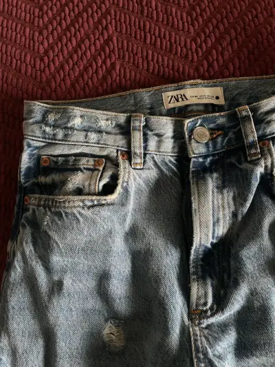 Jeans desgastados Zara para mujer - miniatura 2