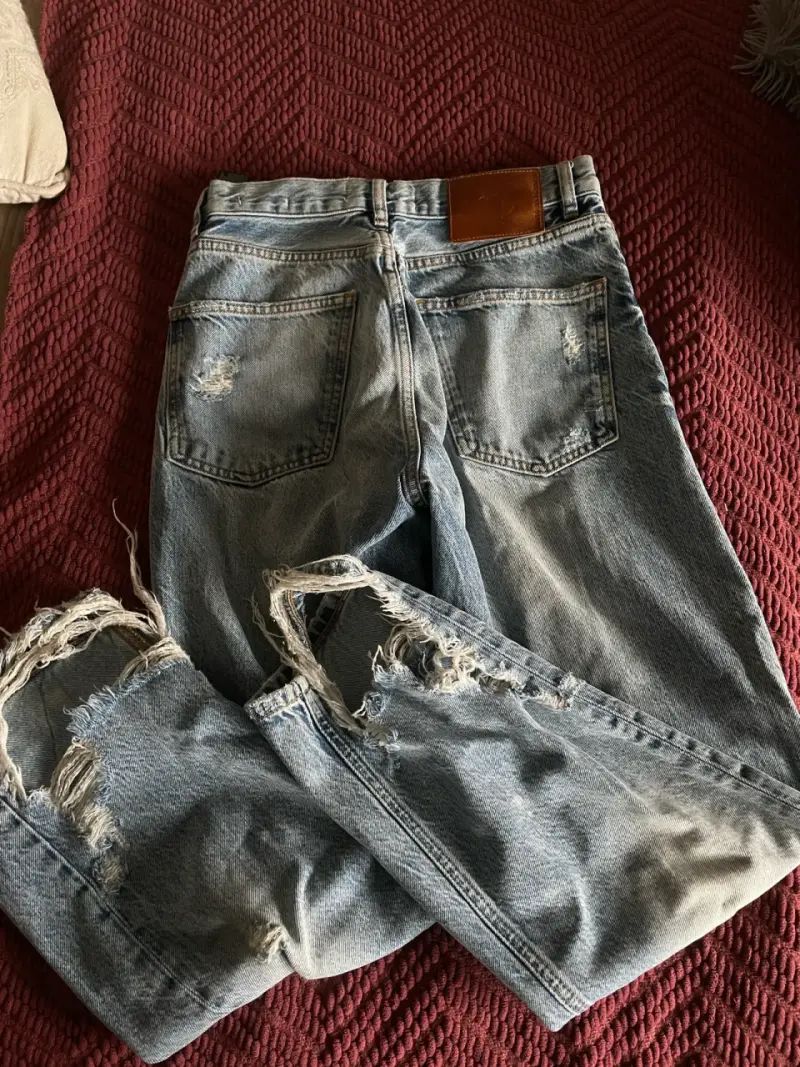 Jeans desgastados Zara para mujer - 3