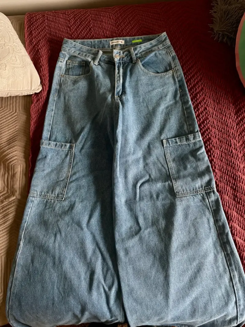 Pantalones anchos de mezclilla con bolsillos - 1