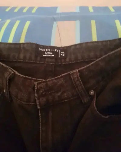 Jeans negros con diseño de llamas - miniatura 2