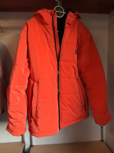 Chaqueta acolchada naranja con capucha - miniatura 1
