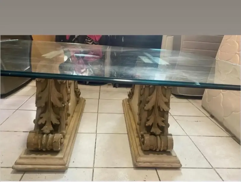 Mesa de comedor con base de mármol y vidrio - 2