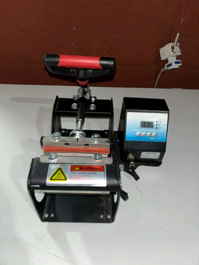 Prensa térmica para tazas con control digital - 1