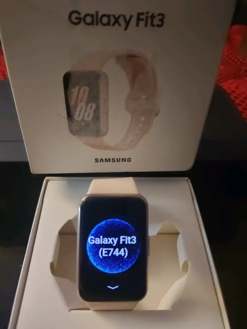 Smartwatch Samsung Galaxy Fit3 nuevo - 1