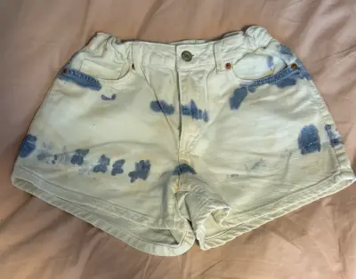 Shorts Zara de mezclilla con diseño tie-dye - miniatura 1