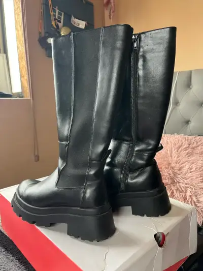 Botas negras de cuero con plataforma - miniatura 1