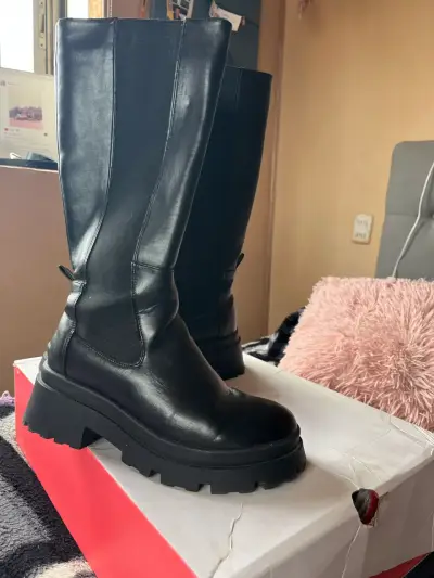 Botas negras de cuero con plataforma - miniatura 4