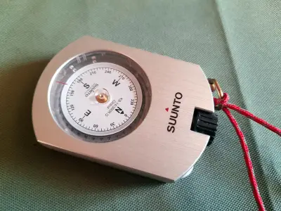 Brujula Suunto Kb 14 Impecable Topografia Ingenier - miniatura 3