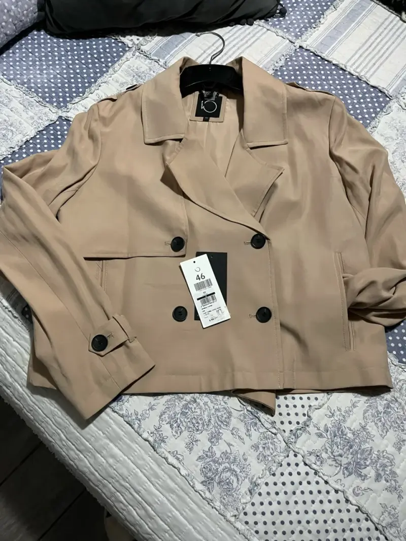 Blazer beige elegante marca IO - 5