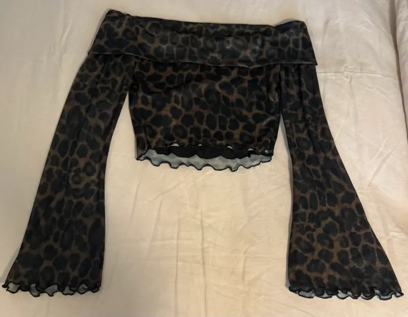 Blusa off-shoulder estampado animal print - 2