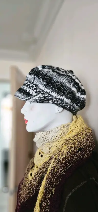 Set de gorros tejidos a crochet coloridos - miniatura 3