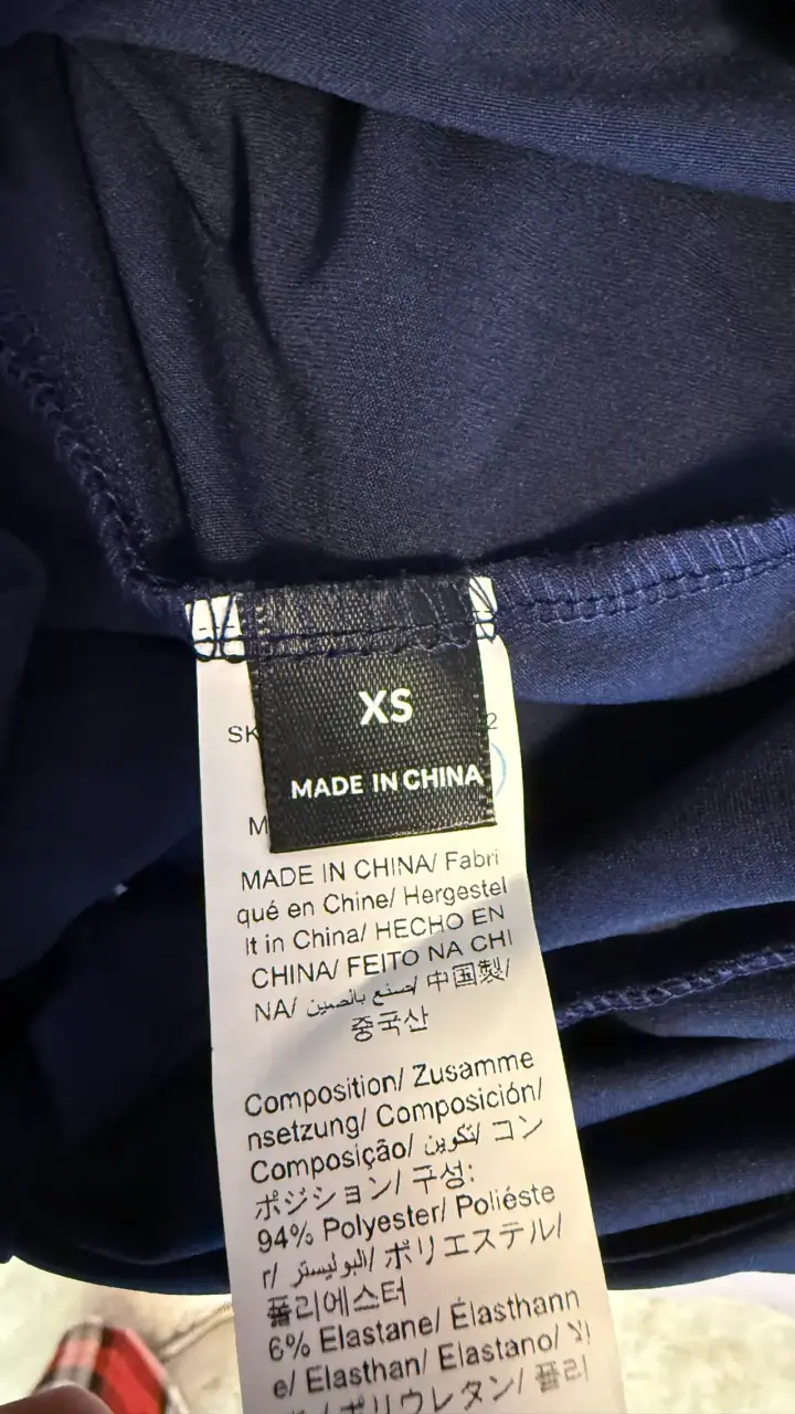 Blusa azul marino con lazo frontal - 4