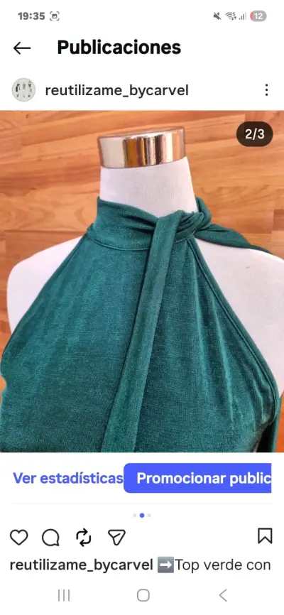 Top verde de cuello alto elegante - miniatura 2