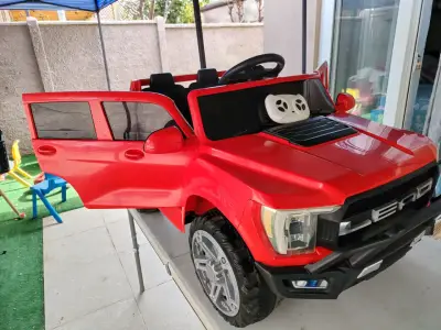 Camioneta eléctrica para niños LEAD roja - miniatura 2