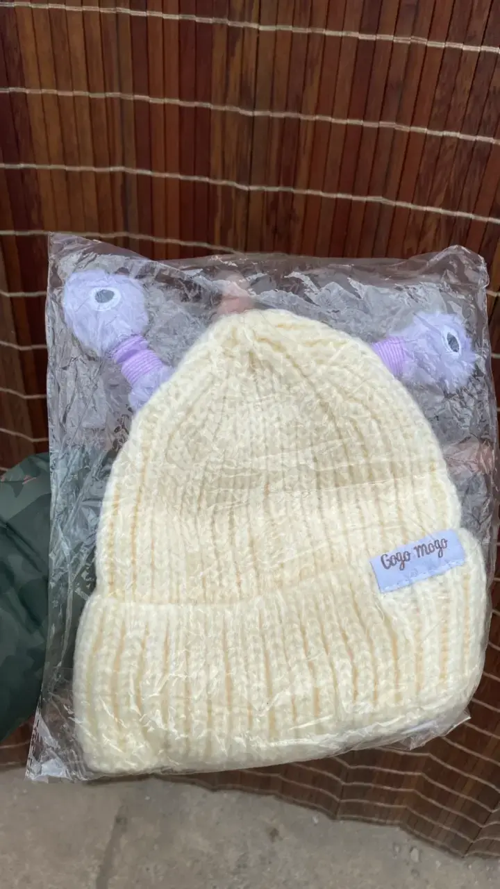 Gorro rosa con orejas de flamingo - 2