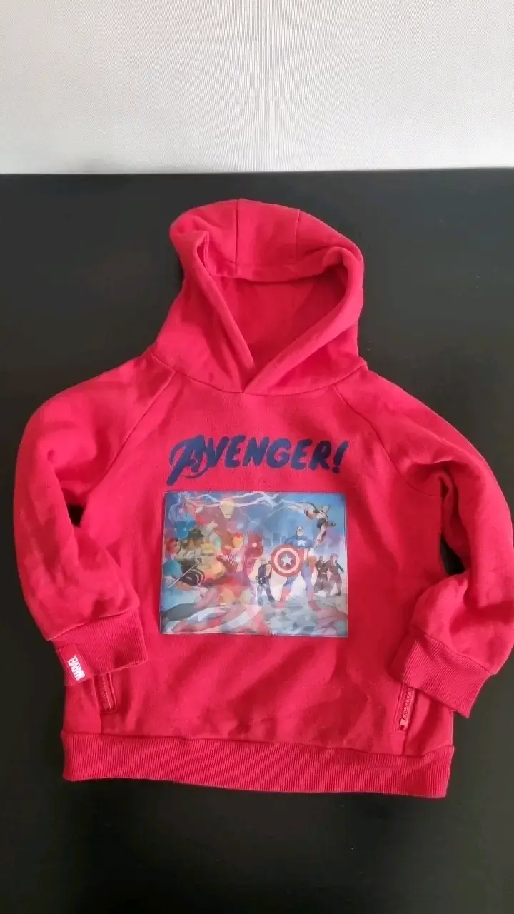 Polerón infantil Avengers rojo con capucha - 1