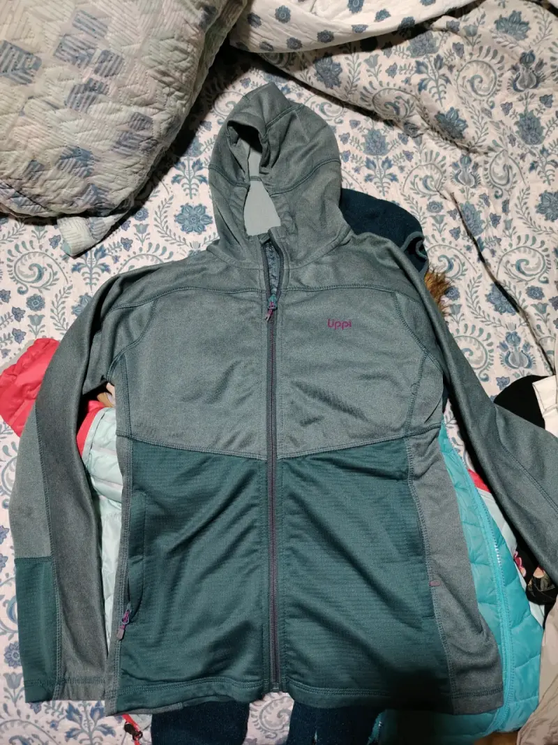 Chaqueta Lippi verde con capucha para mujer - 4
