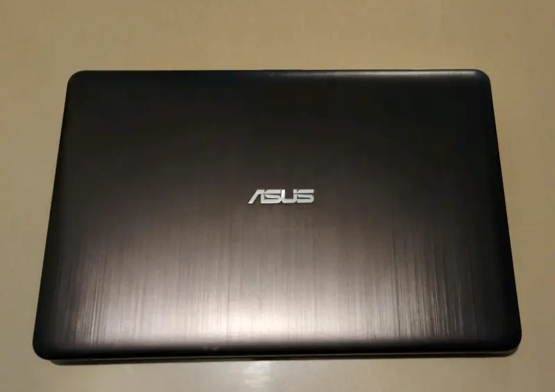 Notebook ASUS VivoBook 15.6 pulgadas - 3