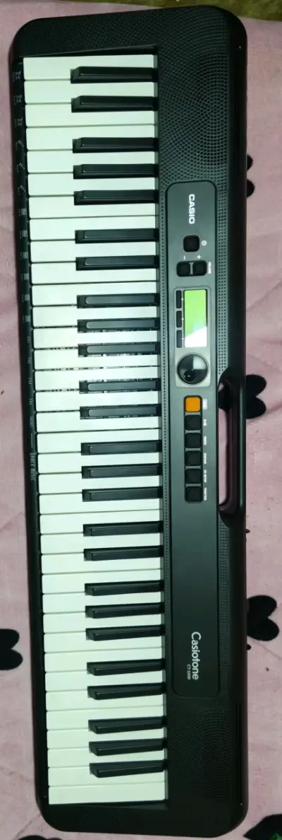 Teclado Casio Casiotone CT-S200 portátil - miniatura 1