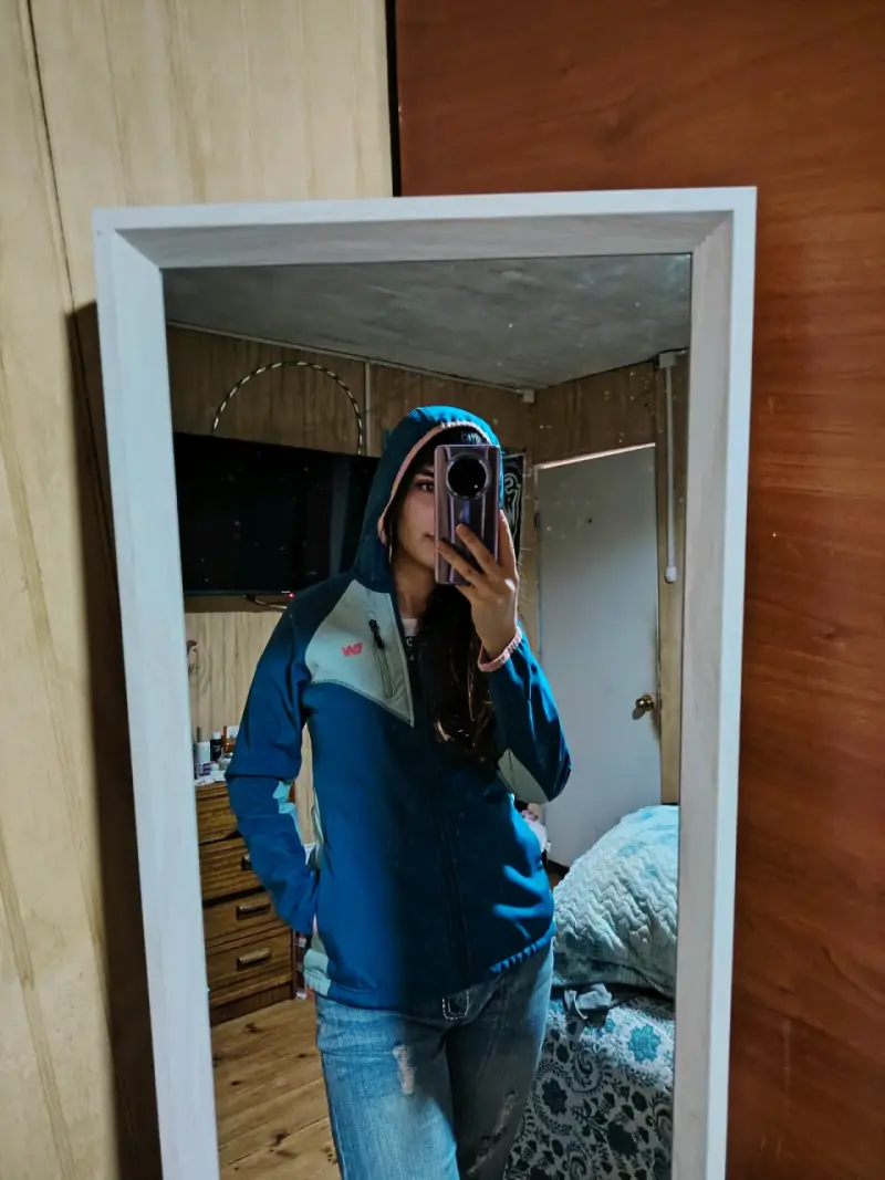Chaqueta deportiva azul con capucha - 4