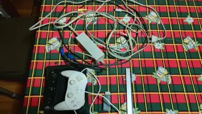 Wii (con todos sus cables y 5 juegos incluidos) - miniatura 1