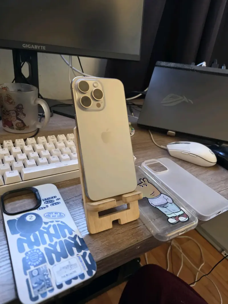 iPhone 15 pro max 250 - 2