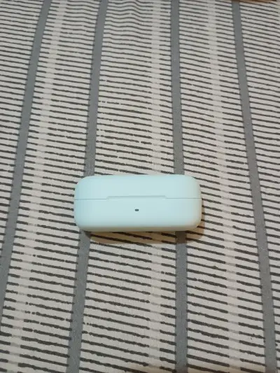 Auriculares inalámbricos con estuche de carga - miniatura 4