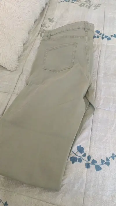 Pantalon color verde talla 48 NUEVO - miniatura 3