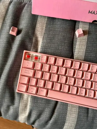 Teclado mecánico Fantech Maxfit61 rosa - miniatura 2