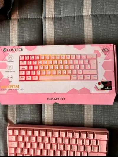 Teclado mecánico Fantech Maxfit61 rosa - miniatura 4