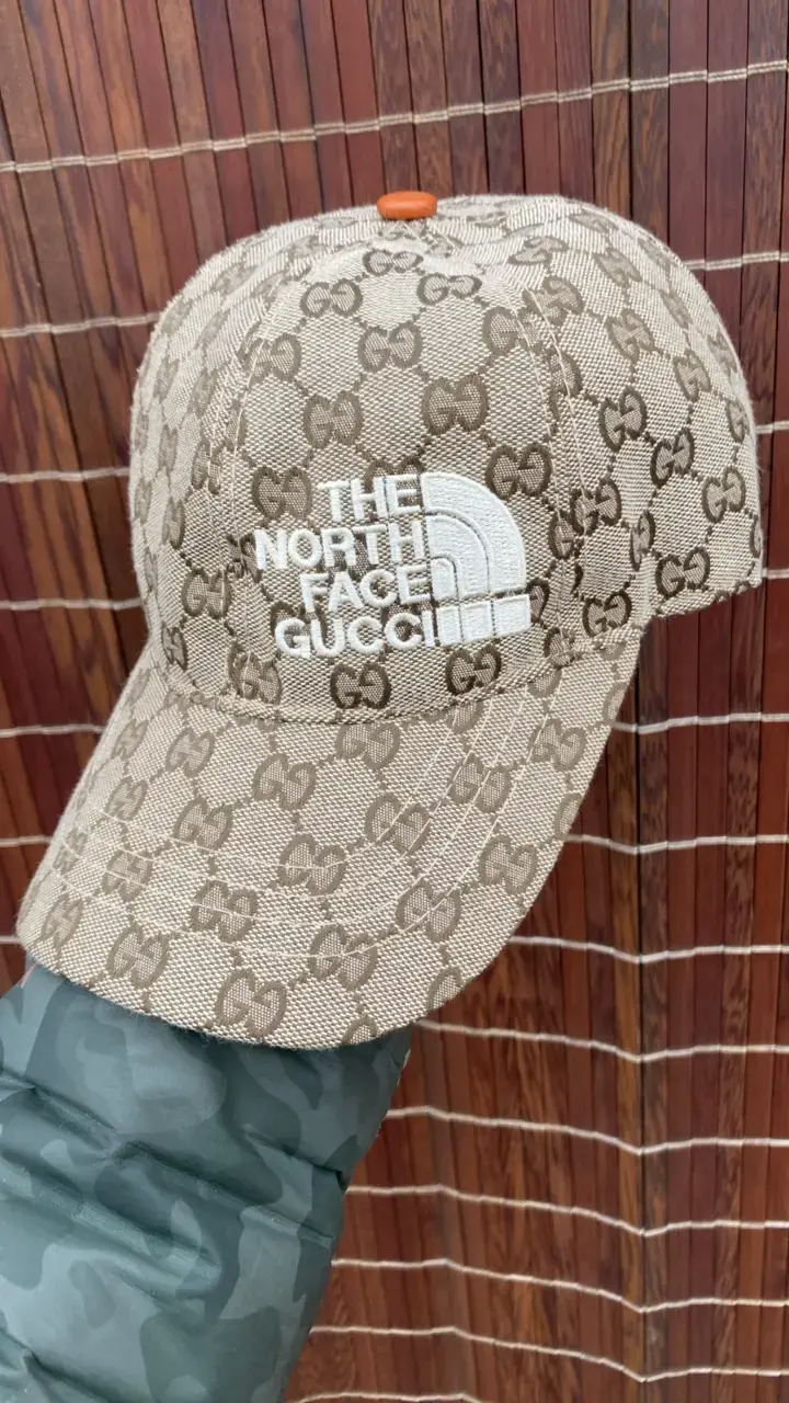Gorra The North Face Gucci beige bordada - 1