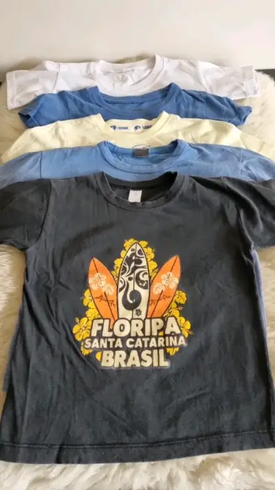 Lote de poleras estampadas de personajes - miniatura 5