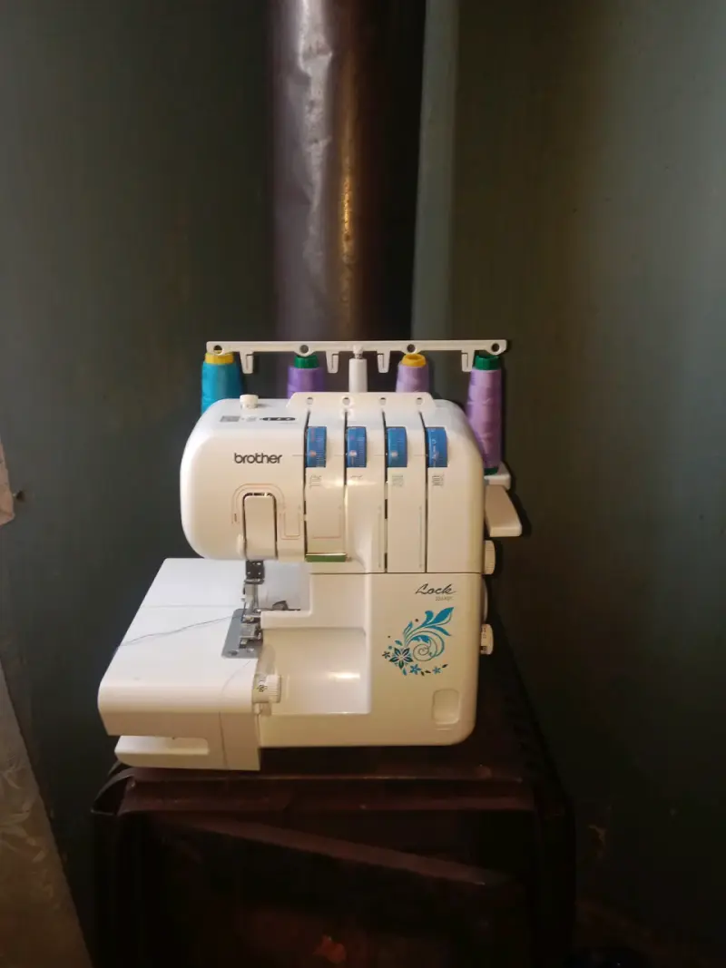 Máquina overlock Brother 3534DT - 2