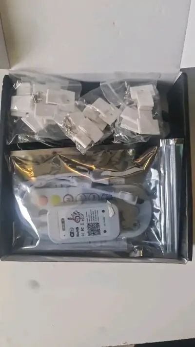Luces LED RGB con control remoto - miniatura 2