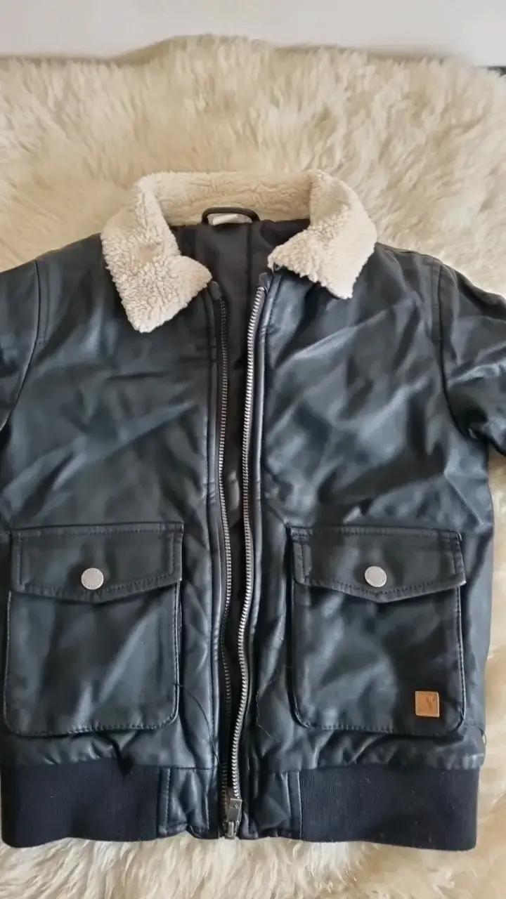 Chaqueta de cuero sintético con forro de lana - 4