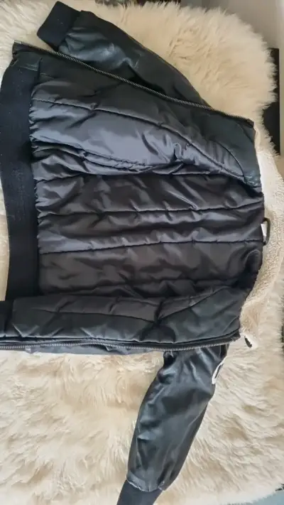 Chaqueta de cuero sintético con forro de lana - miniatura 5