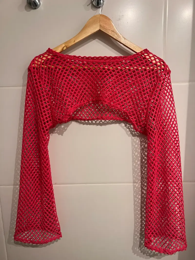Top de malla rosado estilo crop - 1