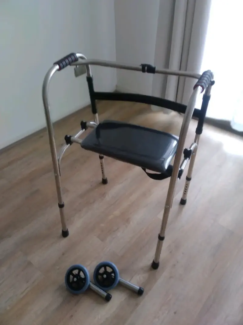 Andador plegable con asiento para adultos - 6