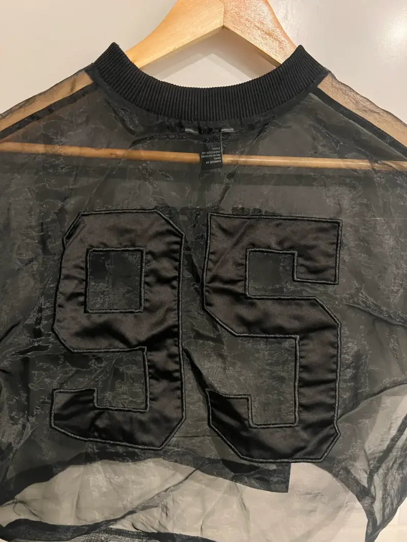 Top transparente negro estilo crop - 3