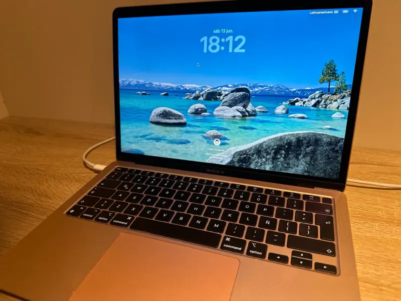 Macboock air 13 ,2020 chip m1 256gb ssd rose gold - 1