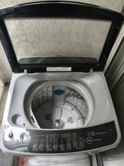 Lavadora LG TurboDrum 13 kg plateada - miniatura 3