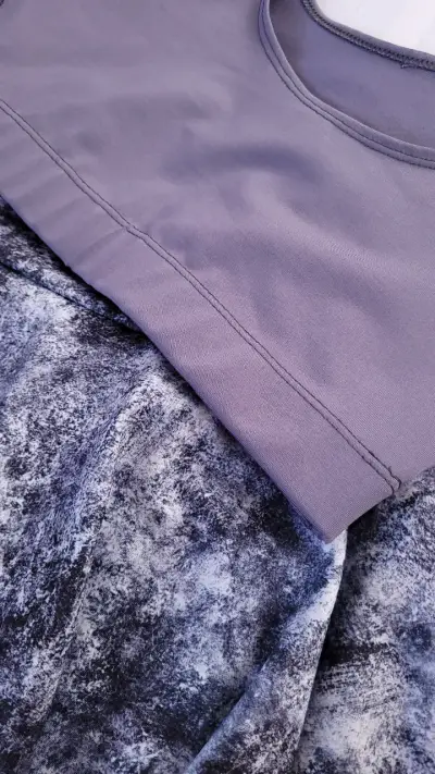Conjunto deportivo top y falda short - miniatura 2