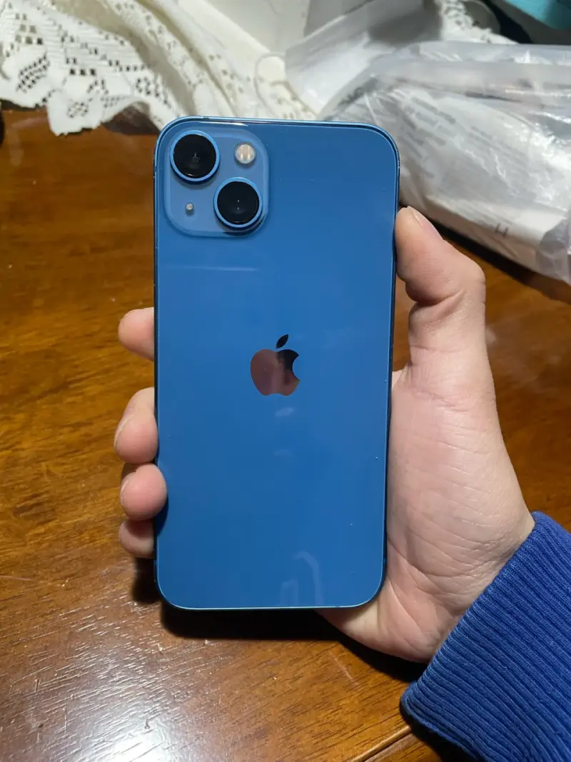 iPhone 13 azul 128hb - 1