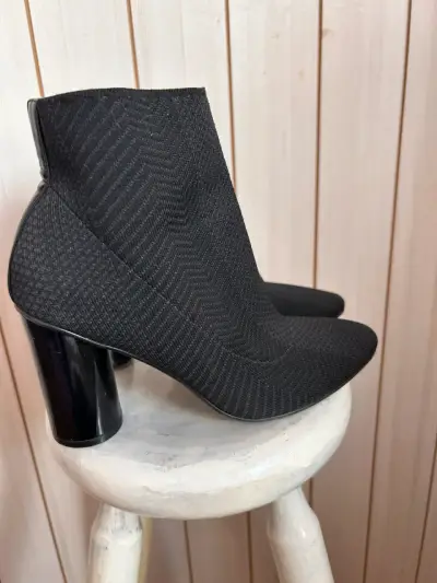 Botines negros de tela con tacón - miniatura 2