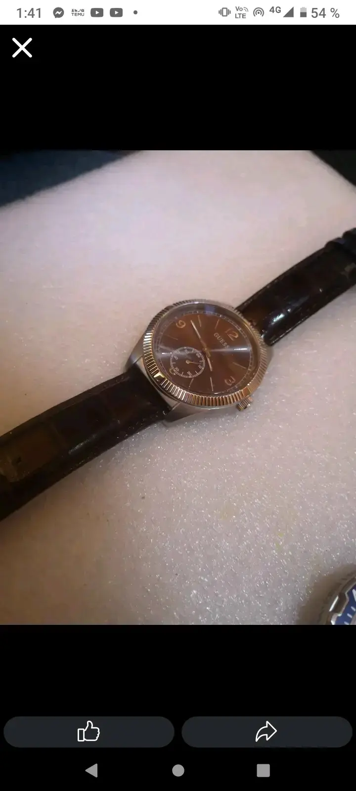 Reloj Guess con correa de cuero marrón - 1