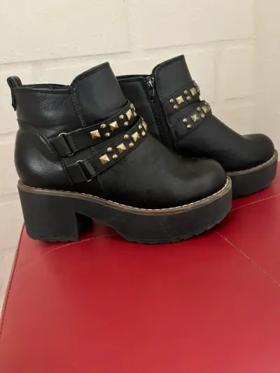 Botines negros de cuero talla 36 - miniatura 2