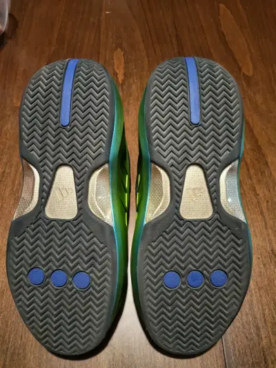 Zapatillas deportivas negras y verdes unisex - miniatura 3